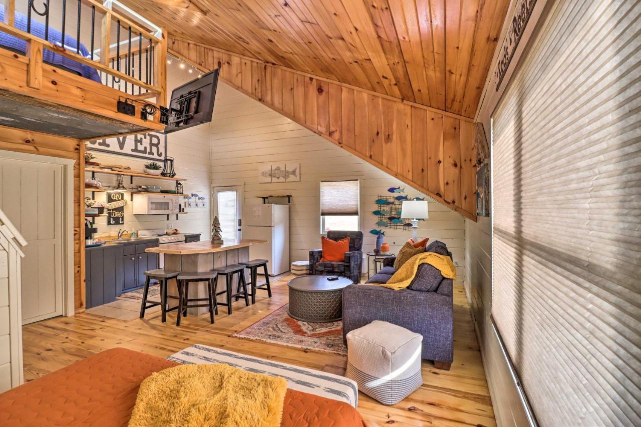 Pet-Friendly Studio With Loft And Mountain Views! Bagian luar foto