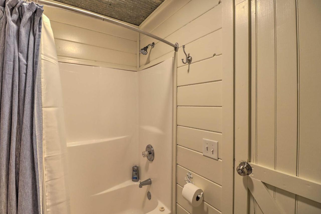 Pet-Friendly Studio With Loft And Mountain Views! Bagian luar foto
