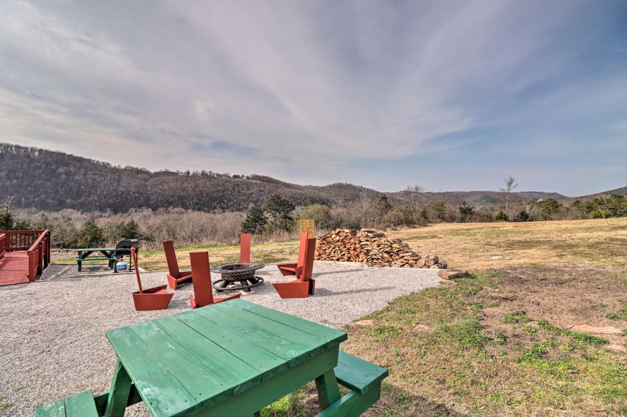 Pet-Friendly Studio With Loft And Mountain Views! Bagian luar foto